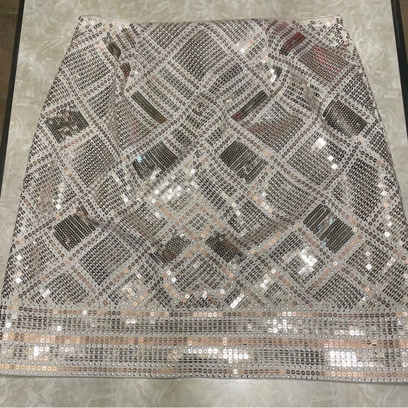 WHBM Sequined Silver & Gold Mini Skirt Size 2 - EUC - Picture 5 of 8